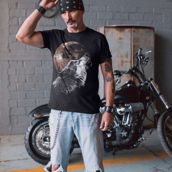 Howl At The Moon Wolf Animal T-shirt - Image 5