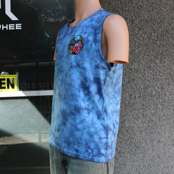Beach Skull Blue Crumple Tie Dye Tank Top - Image 2